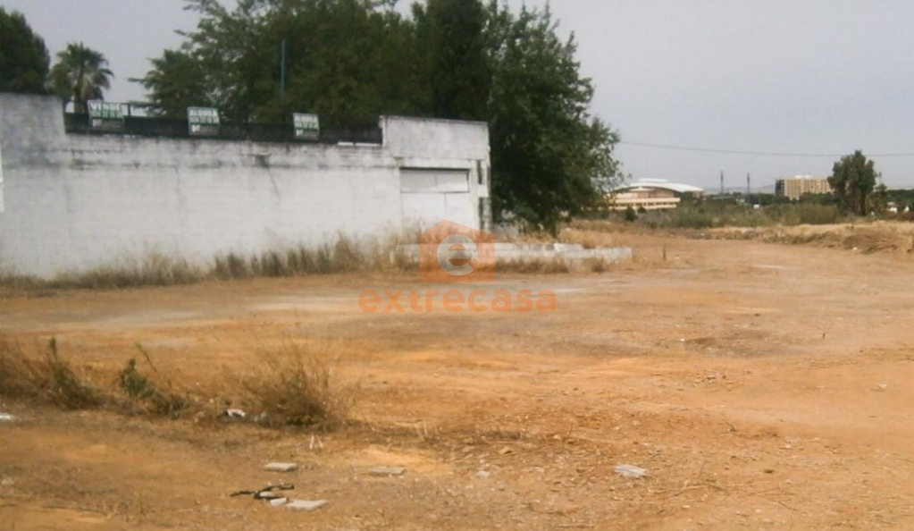 Terreno en venta en Carretera de Olivenza