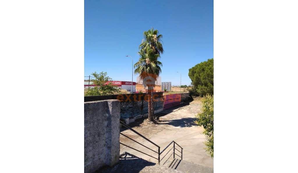 Terreno en venta en Carretera de Olivenza