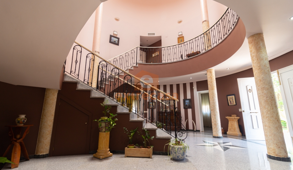 Exclusivo chalet en venta en Las Vaguadas