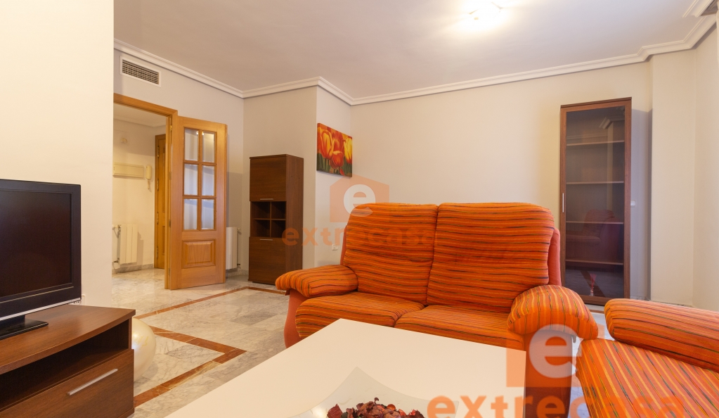 Piso en alquiler en Pardaleras