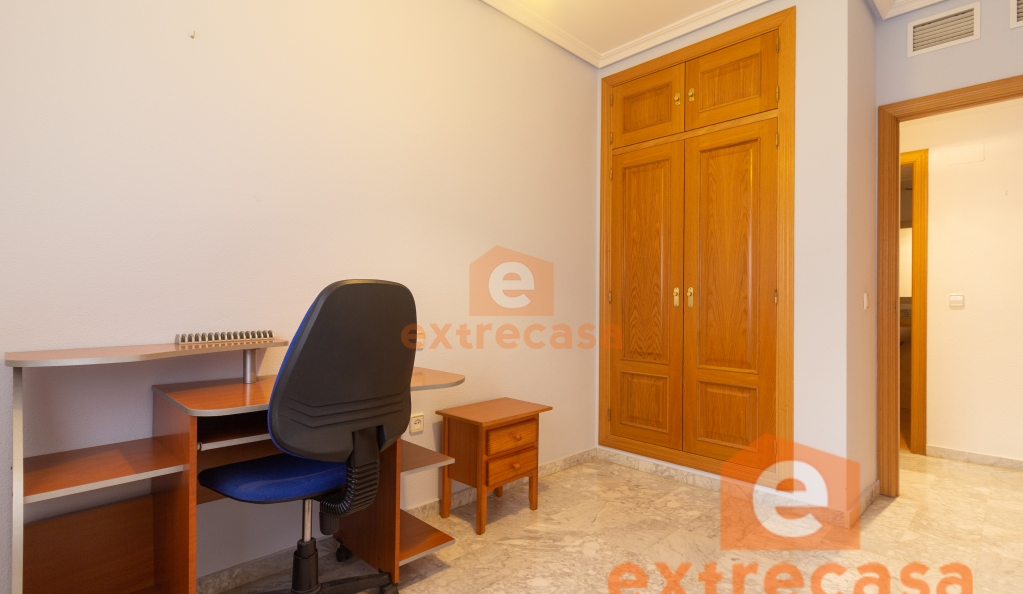 Piso en alquiler en Pardaleras