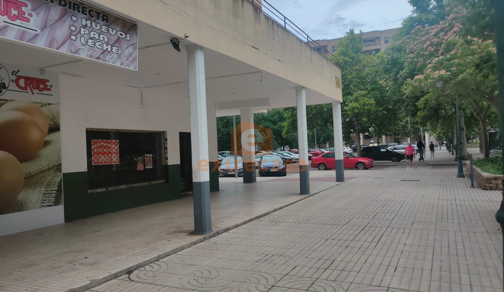 Local comercial en venta en Valdepasillas