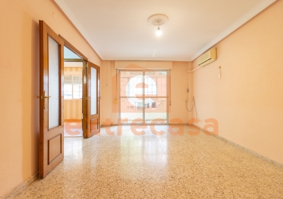 Piso en venta en San Roque con plaza de garaje incluida en el precio