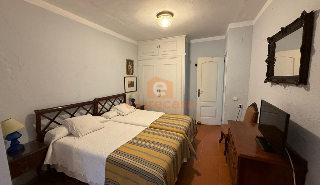 Chalet con parcela de 7.500 metros en Crta. de Sevilla