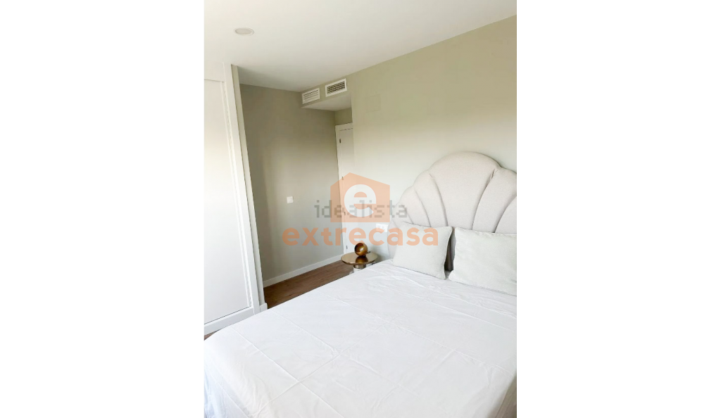 Apartamento en alquiler amueblado a estrenar en frente de la Universidad