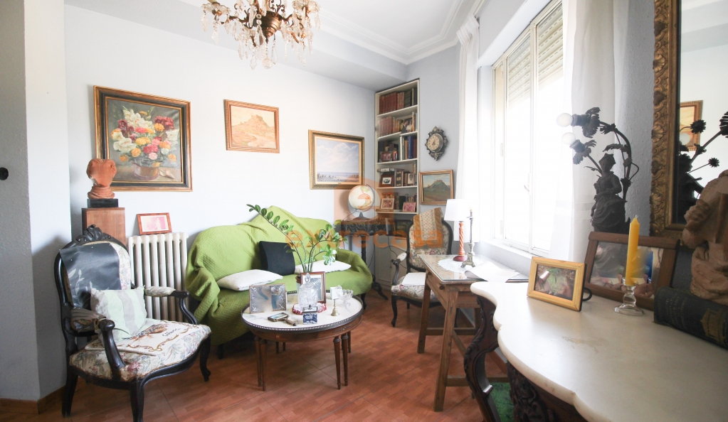 Venta de piso enorme en Badajoz Capital