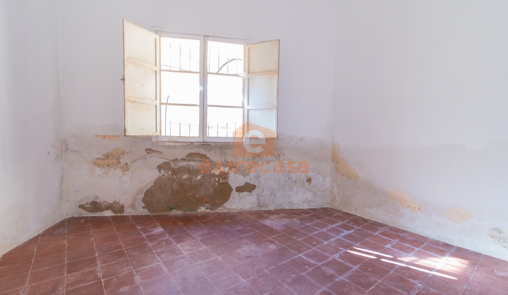 Venta de piso A REFORMAR en Pardaleras Badajoz