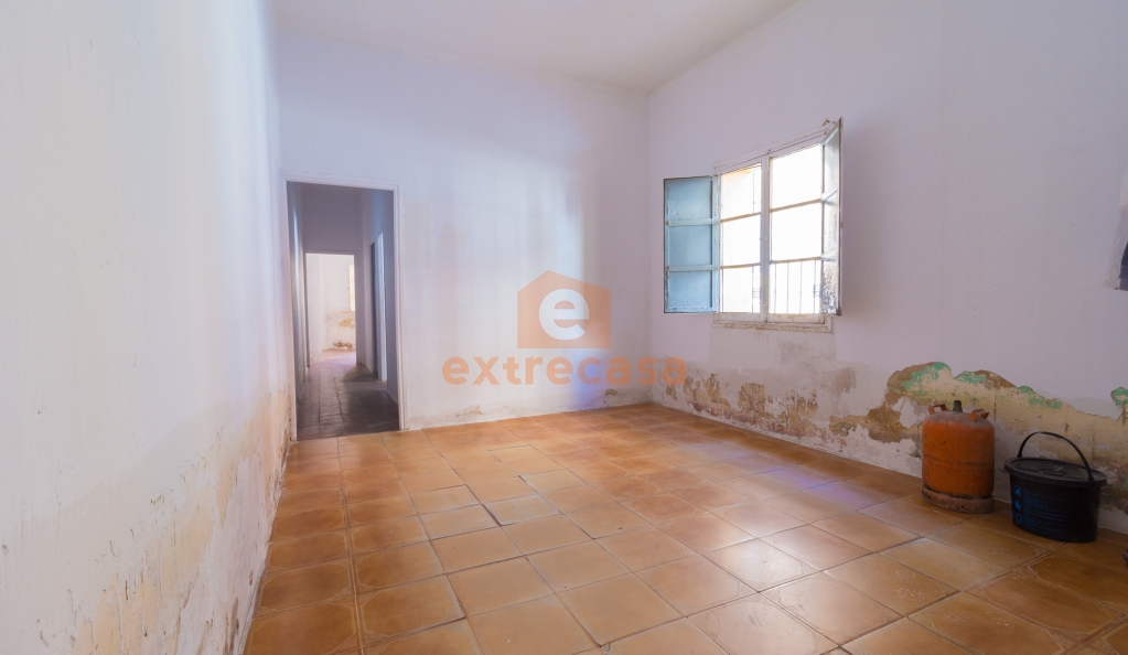 Venta de piso A REFORMAR en Pardaleras Badajoz