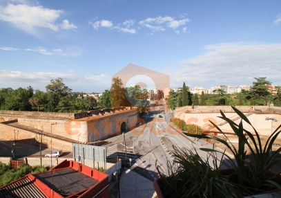 Venta de piso enorme en Badajoz Capital