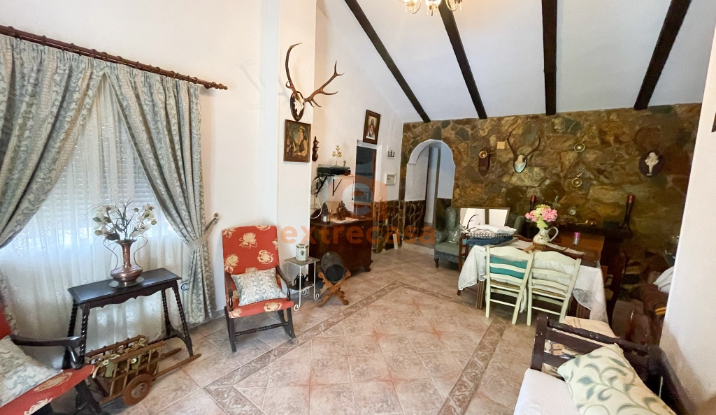 Alquiler de chalet amueblado en Campomanes Badajoz