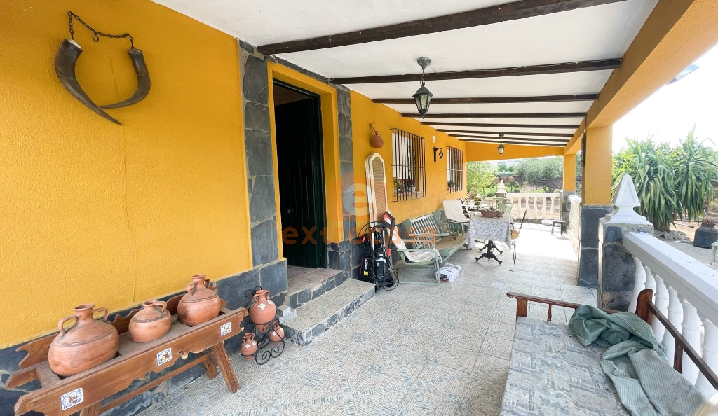 Alquiler de chalet amueblado en Campomanes Badajoz