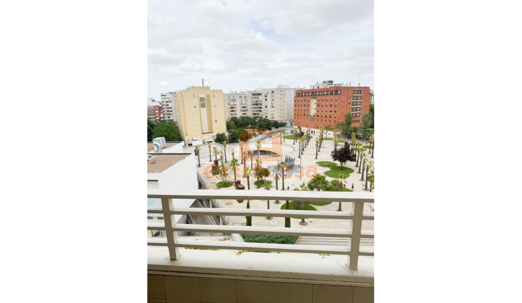 Piso en alquiler en pleno centro, junto a El Corte Inglés