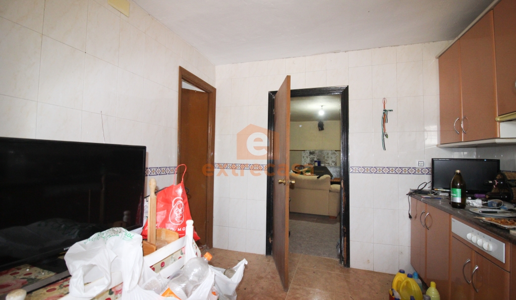 Venta de una parcela con vivienda en Botoa