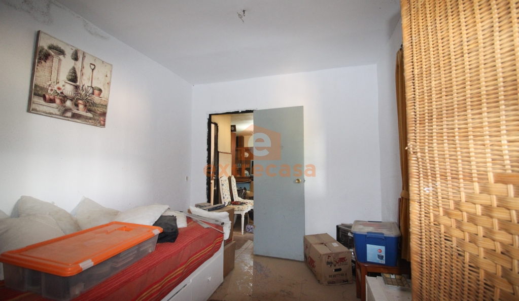 Venta de una parcela con vivienda en Botoa