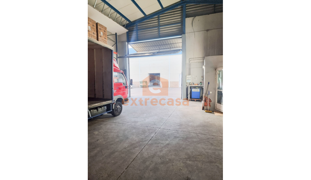 Venta de Nave Industrial en Badajoz Capital