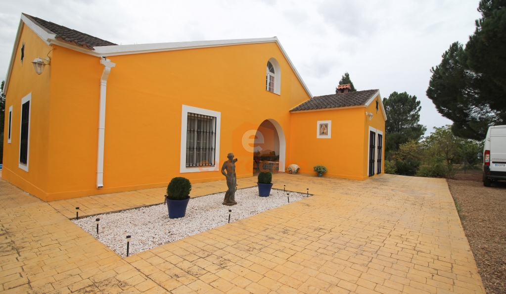Venta de chalet en Badajoz