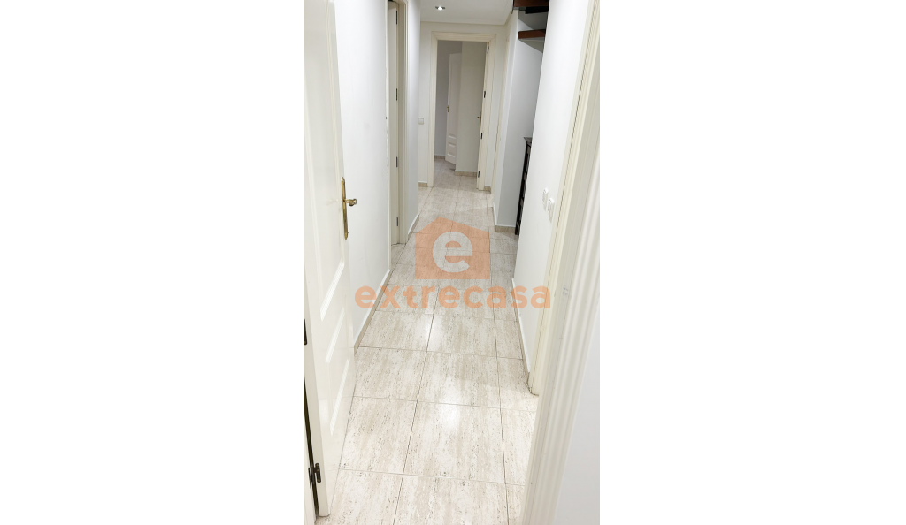 Ático-Dúplex en alquiler en Las Vaguadas