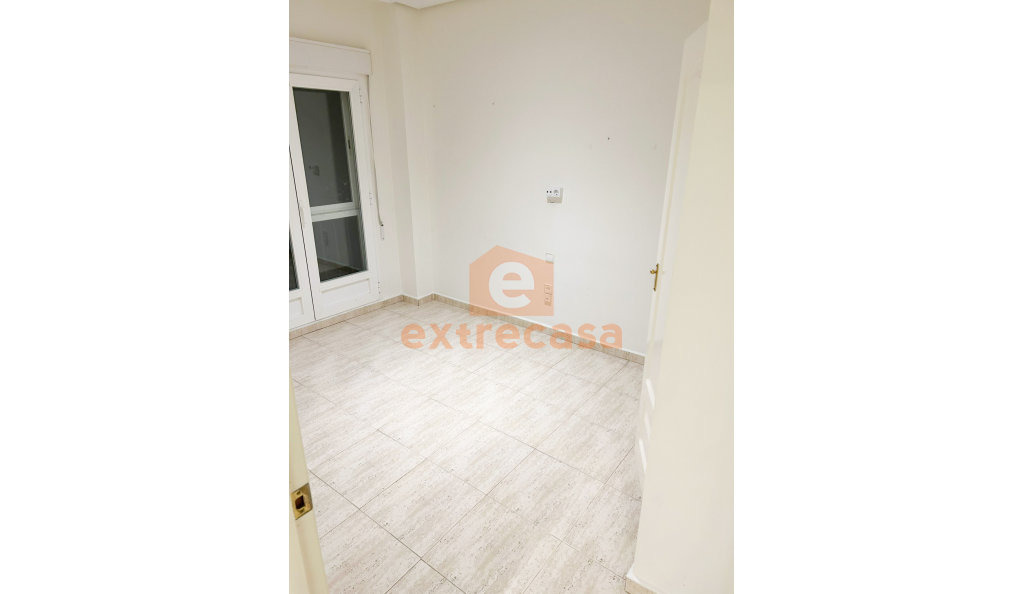 Ático-Dúplex en alquiler en Las Vaguadas