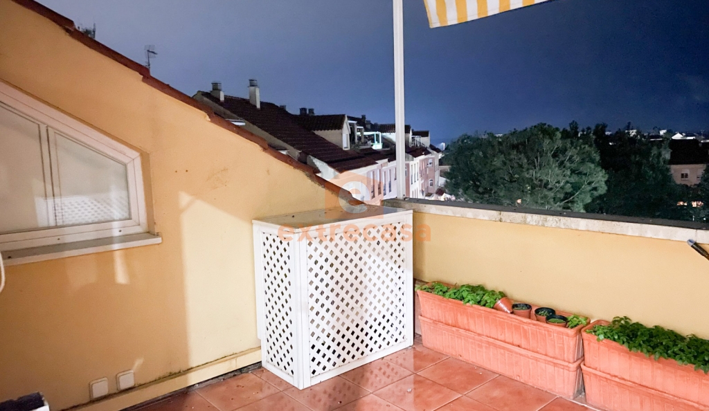 Ático-Dúplex en alquiler en Las Vaguadas