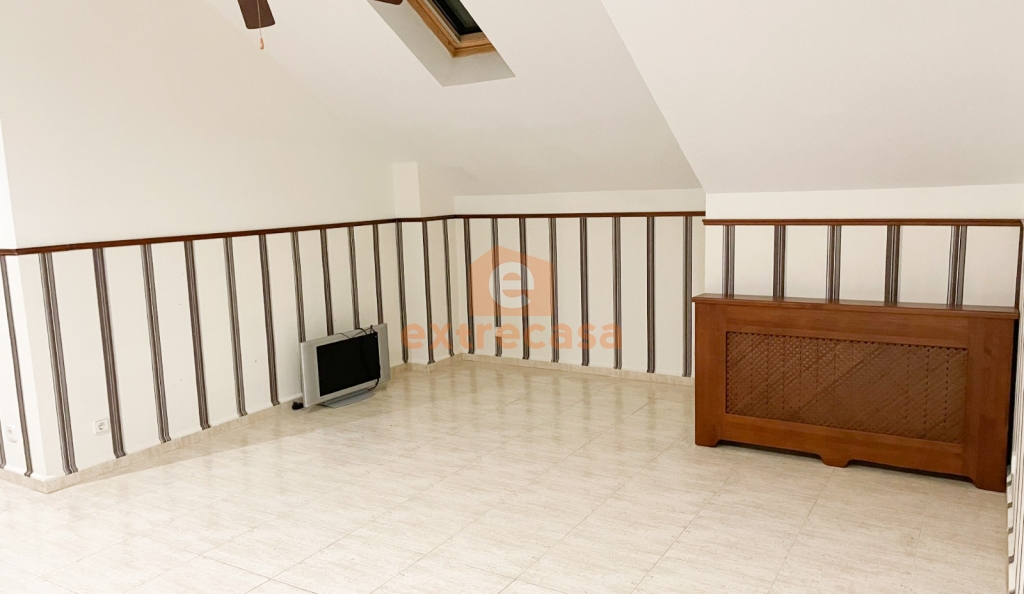 Ático-Dúplex en alquiler en Las Vaguadas