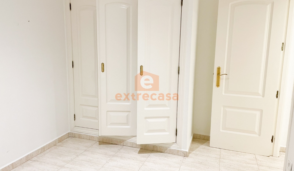 Ático-Dúplex en alquiler en Las Vaguadas