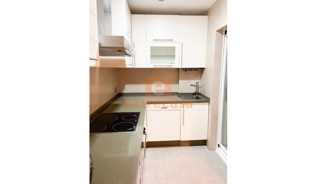 Ático-Dúplex en alquiler en Las Vaguadas