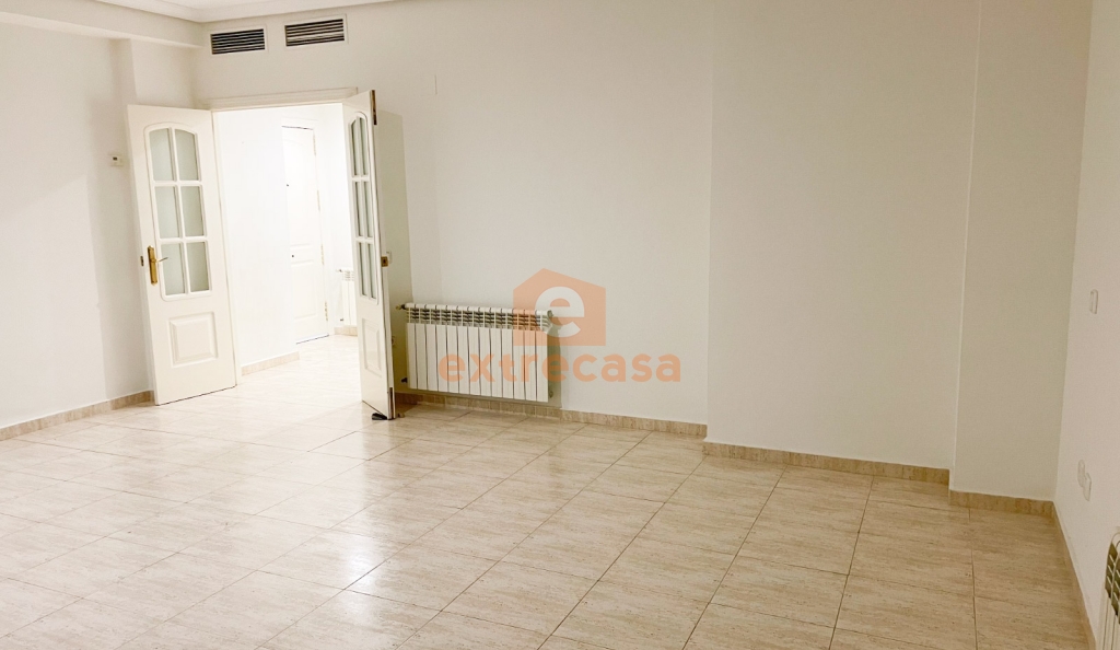 Ático-Dúplex en alquiler en Las Vaguadas