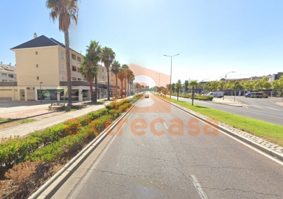Alquiler de local comercial en Avda. de Elvas Badajoz