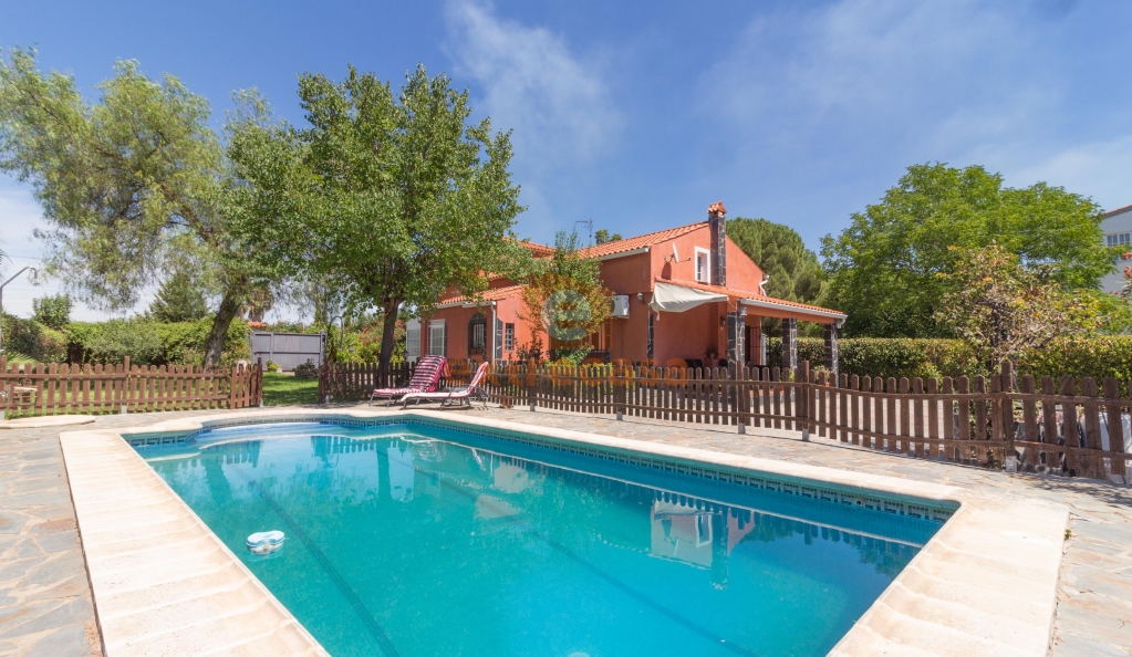 Chalet en venta en Crta. de Valverde