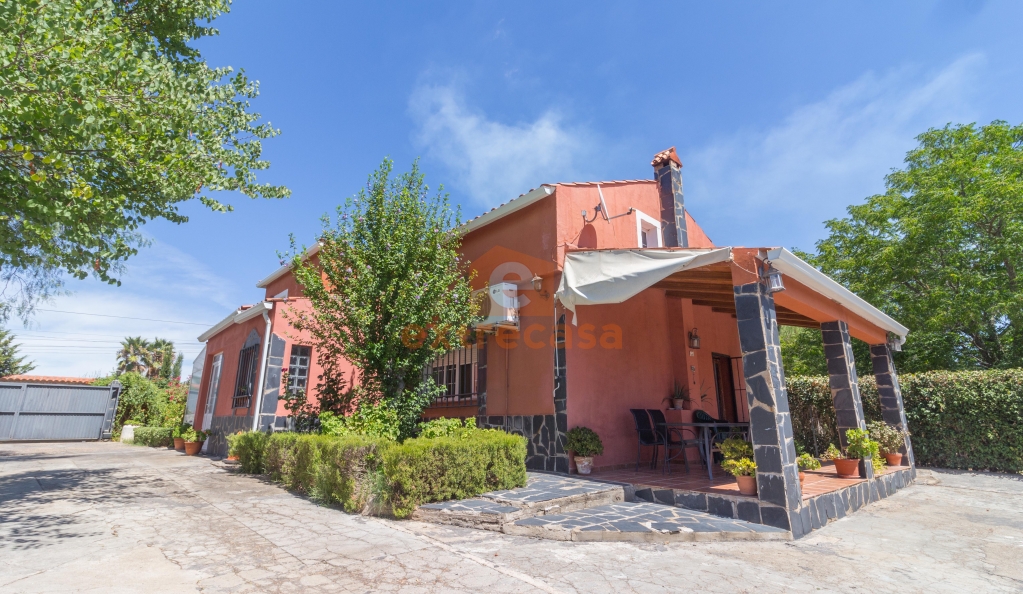 Chalet en venta en Crta. de Valverde