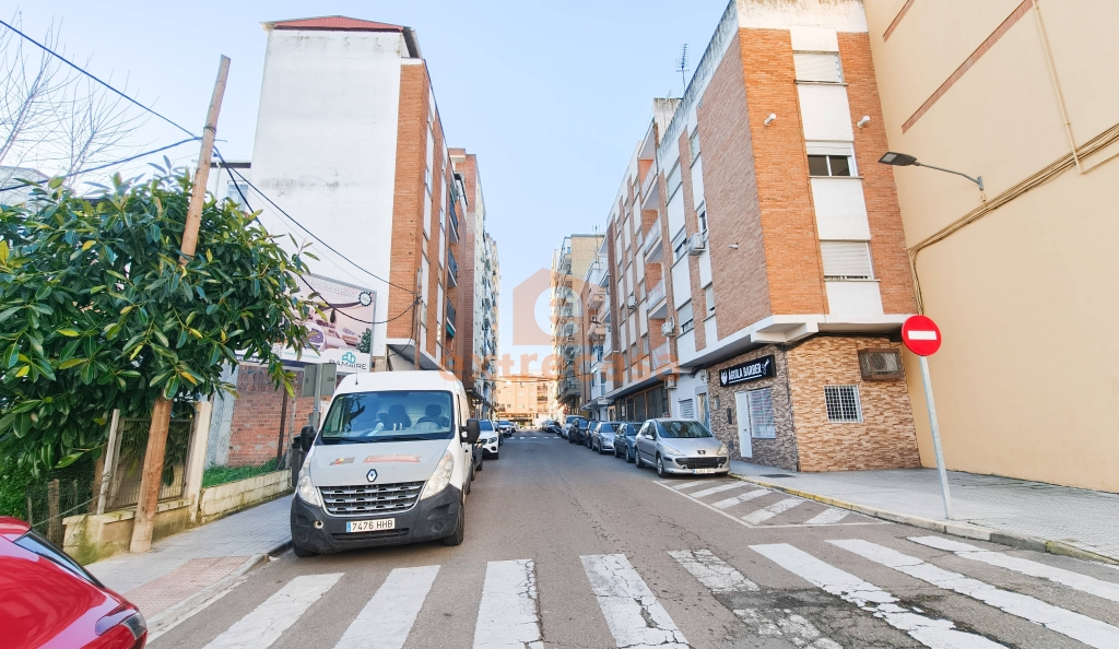 Venta de un piso en Pardaleras Badajoz
