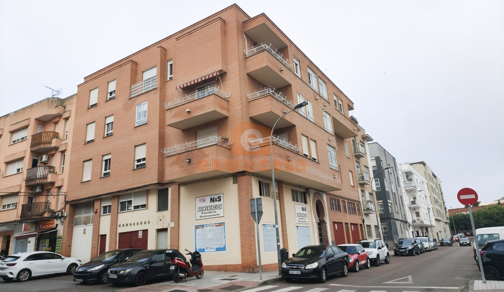 Garaje en venta en Pardaleras Badajoz