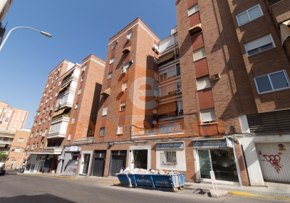 Alquiler de piso amueblado de 3 habitaciones en Pardaleras Badajoz