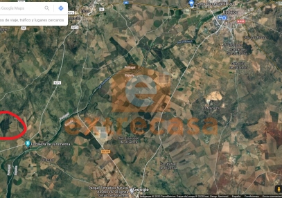 Venta de finca rústica en Juromenha
